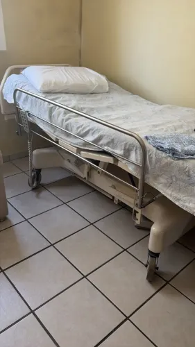 cama hospitalar elétrica motorizada de 3 movimentos