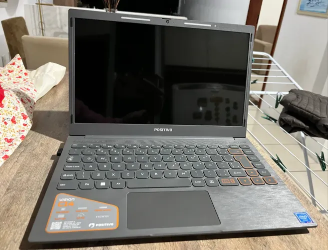 Notebook Positivo Vision HD 14.1 - Leve, Moderno e Prático