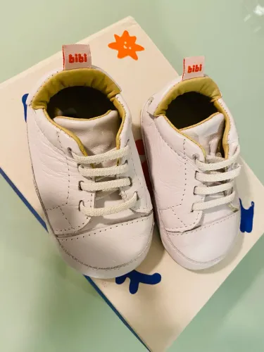 Sapato infantil tamanho 18 (marca bibi) 