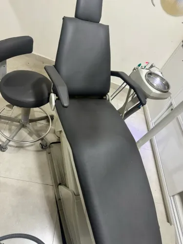 Cadeira odontológica com mocho