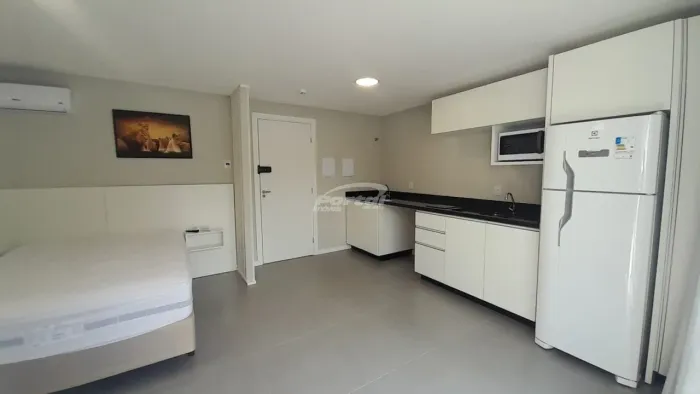 Apartamento mobiliado, tipo stúdio, disponível para locação ao ao lado da Vila Germânica.