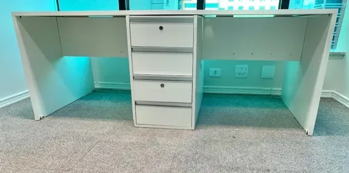 Mesa de escritório para 4 pessoas