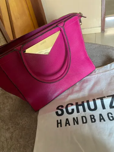 Bolsa Schutz - usada 1 vez apenas