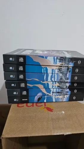 Decoração em formato de livros
