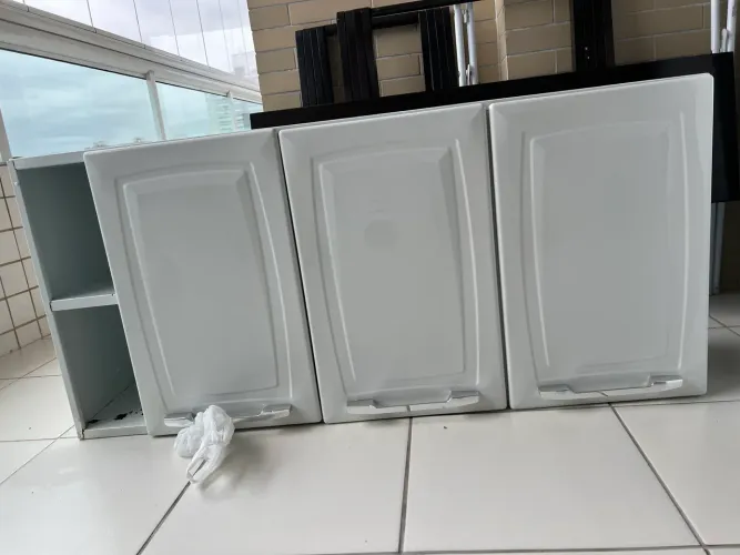 Armário de cozinha em aço Itatiaia