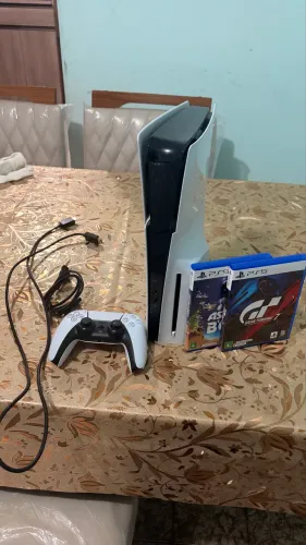 ? PlayStation 5 Slim 1TB com Leitor de Disco  Vendo PS5 Slim 1TB com leitor de disco 