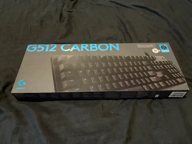 Teclado Mecânico Gamer RGB Logitech G512 Carbon - USB ABNT2 Preto