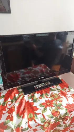 TV Samsung 32 Funciona mas tem defeito 