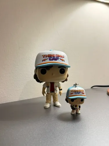 funko pop stranger thigs, dustin