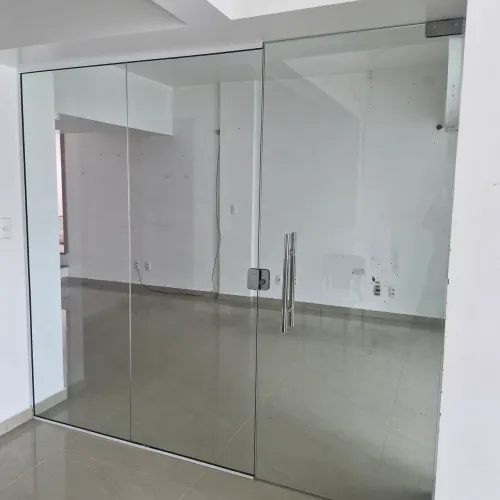 Vendo Divisória de Vidro com Porta 8 mm