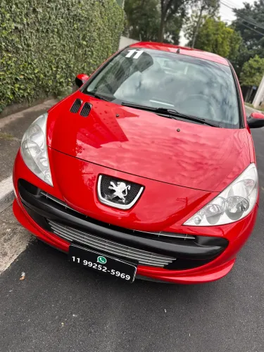 Peugeot 207 XR 1.4 Flex 8V 5P 2011