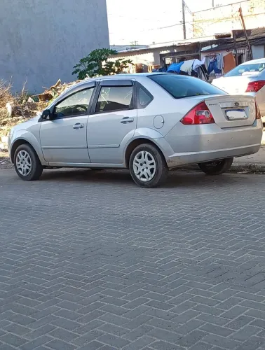 Ford Fiesta Sedan 1.0 8V Flex 4P 2008