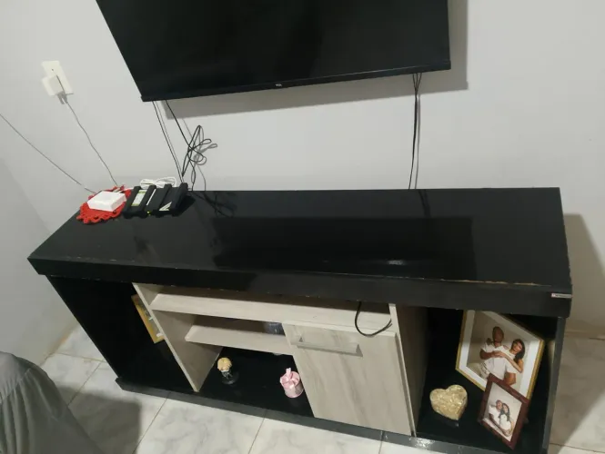 Rack preto e cinza (usado)