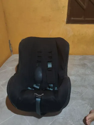 Cadeira de bebê para banco de trás do carro