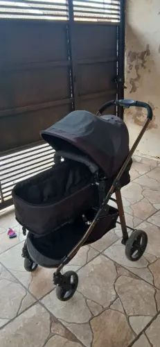 Carrinho de bebê Moisés + bebê conforto