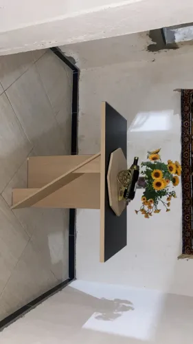 MESA MODERNA E ELEGANTE ? PERFEITA PRA DEIXAR SUA CASA MAIS SOFISTICADA!