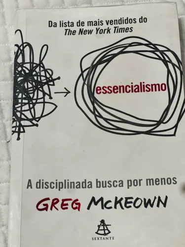 Livro Essencialismo