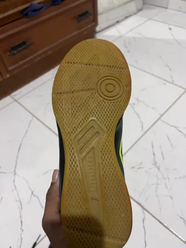 Tênis de futsal