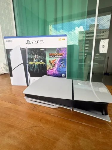 Console Sony PlayStation 5, Com Leitor de Discos, SSD 1TB, Controle Sem Fio DualSense