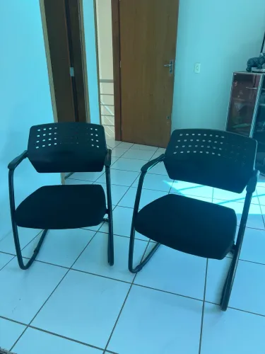 Dupla de cadeiras para escritório