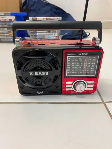 rádio retrô portátil Altomex modelo A-1088