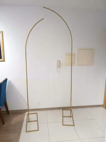 Arco para festas e ornamentação de jardim