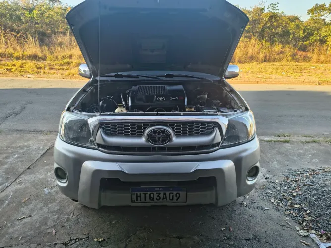 Toyota Hilux CD SRV D4-d 4X4 3.0 TDI Diesel AUT 2009