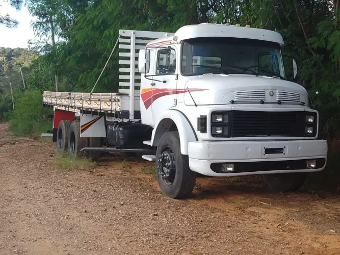 Modelo: M.B./M.BENS LS 1525