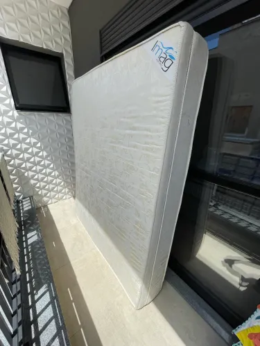 Colchão Queen Imag em bom estado!