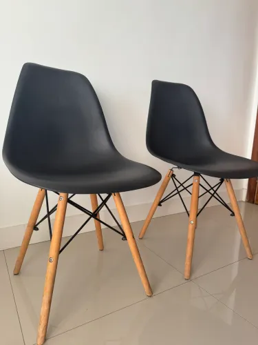 Vendo 2 Cadeiras Retrô