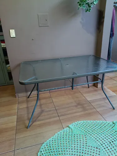 Mesa tampo de vidro (1,40m x 0,90)