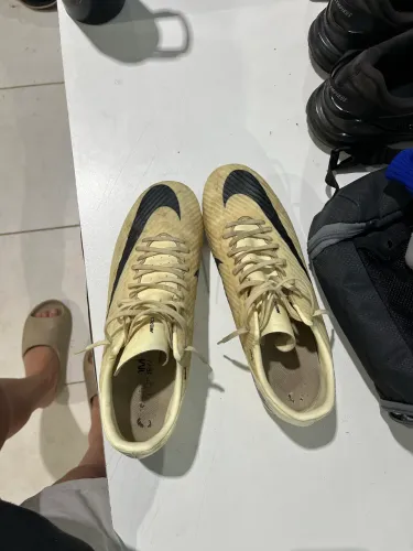 Chuteira mercurial AIR campo , tamanho 41