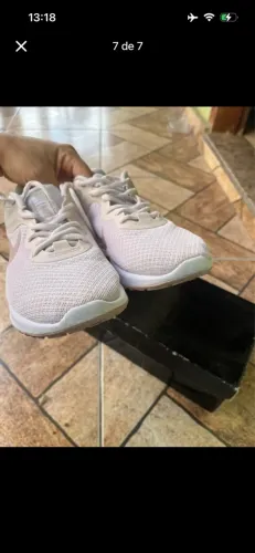 Vendo tênis Nike tamanho 37
