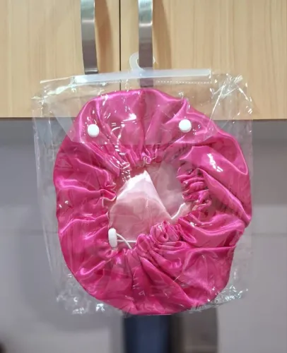 Touca de cetim dupla face rosa com rosa choque ajustável