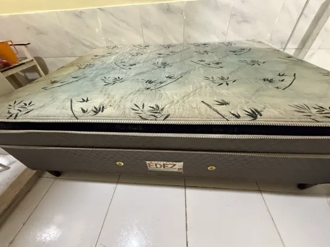 Cama usada !!!!$250 já é o menor preço!!
