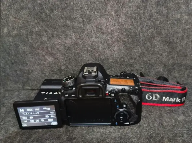 CANON EOS 6D MARK II