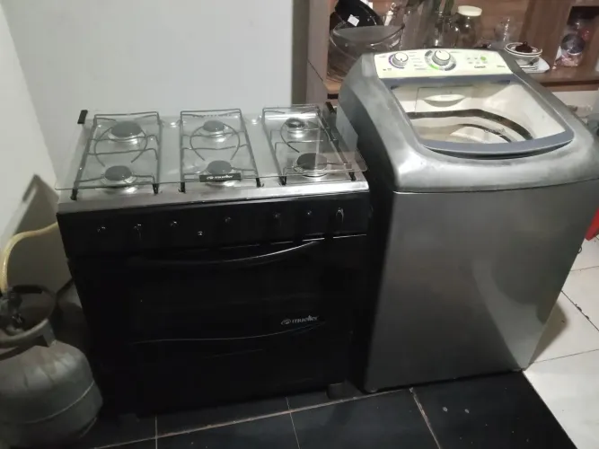 Máquina e fogão 
