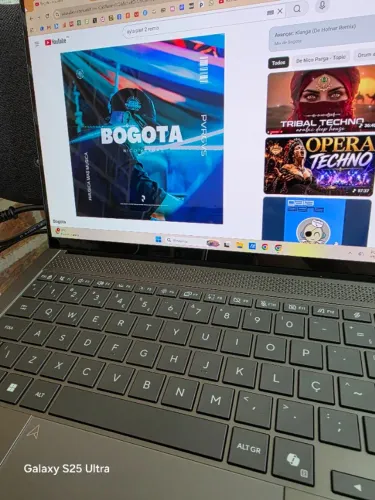 Notebook ASUS Zenbook S14, Tela OLED, Intel Core Ultra 7 355, RAM 16 GB, Novo, Nota Fiscal