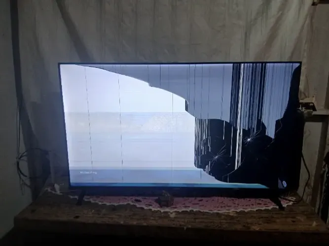 Tv 43 pra retira de peças 