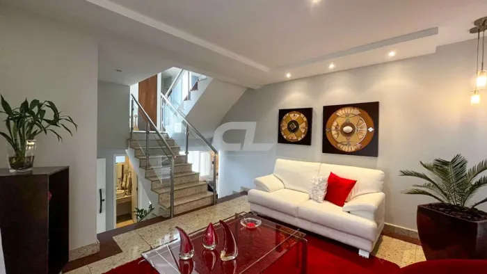Casa, 4 quartos, 2 suites, 5 vagas