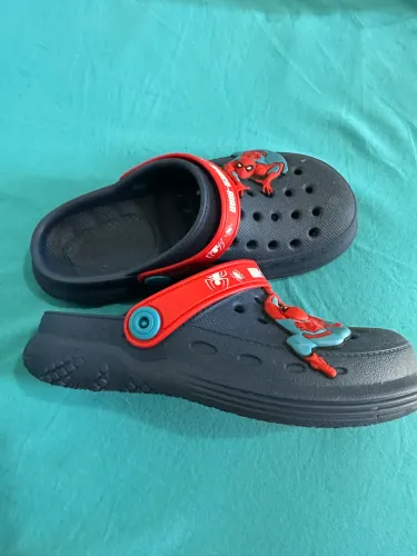 Crocs infantil homem aranha TAM 33. R$ 60. muito nova *. R$ 60