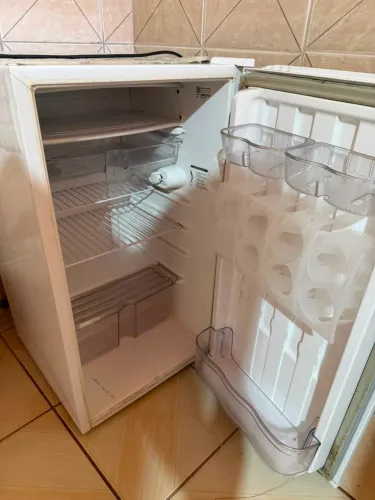 Vendo frigobar