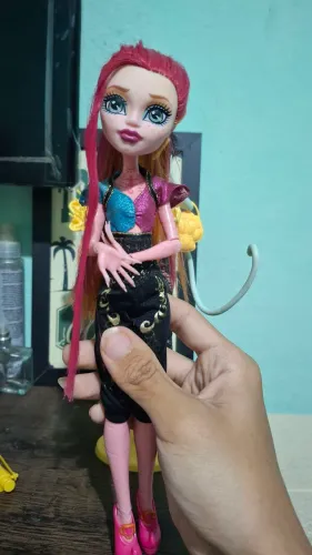 Monster high gigi grant básica