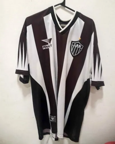 Camisa Atlético MG original Penalty temporada 1999 número 10,possui algumas bolinhas