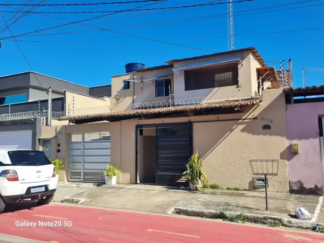 Aluga-se uma casa com 3/4 no Cidade das rosas 