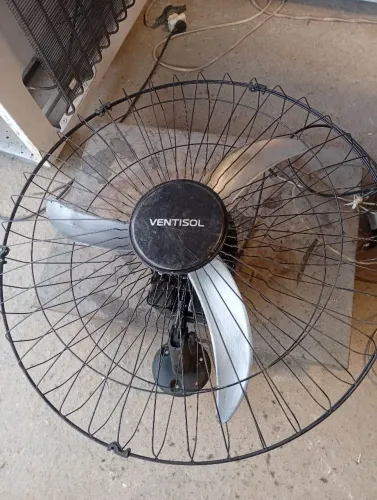 Ventilador furacão, funcionando perfeitamente