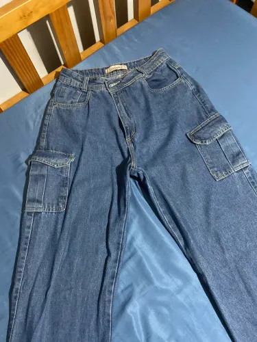 Calça jeans escura saja