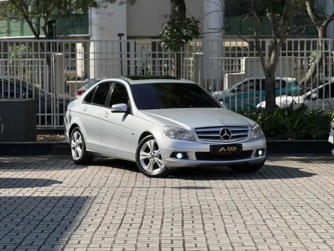Mercedes-Benz C-180 Kompressor Classic 1.6 16V Aut. 2010