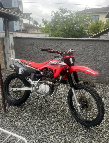 Bros com motor de xr 200