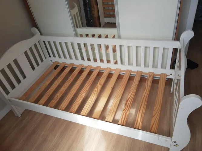 Cama de solteiro c/ cama auxiliar padrão americano branca laqueado